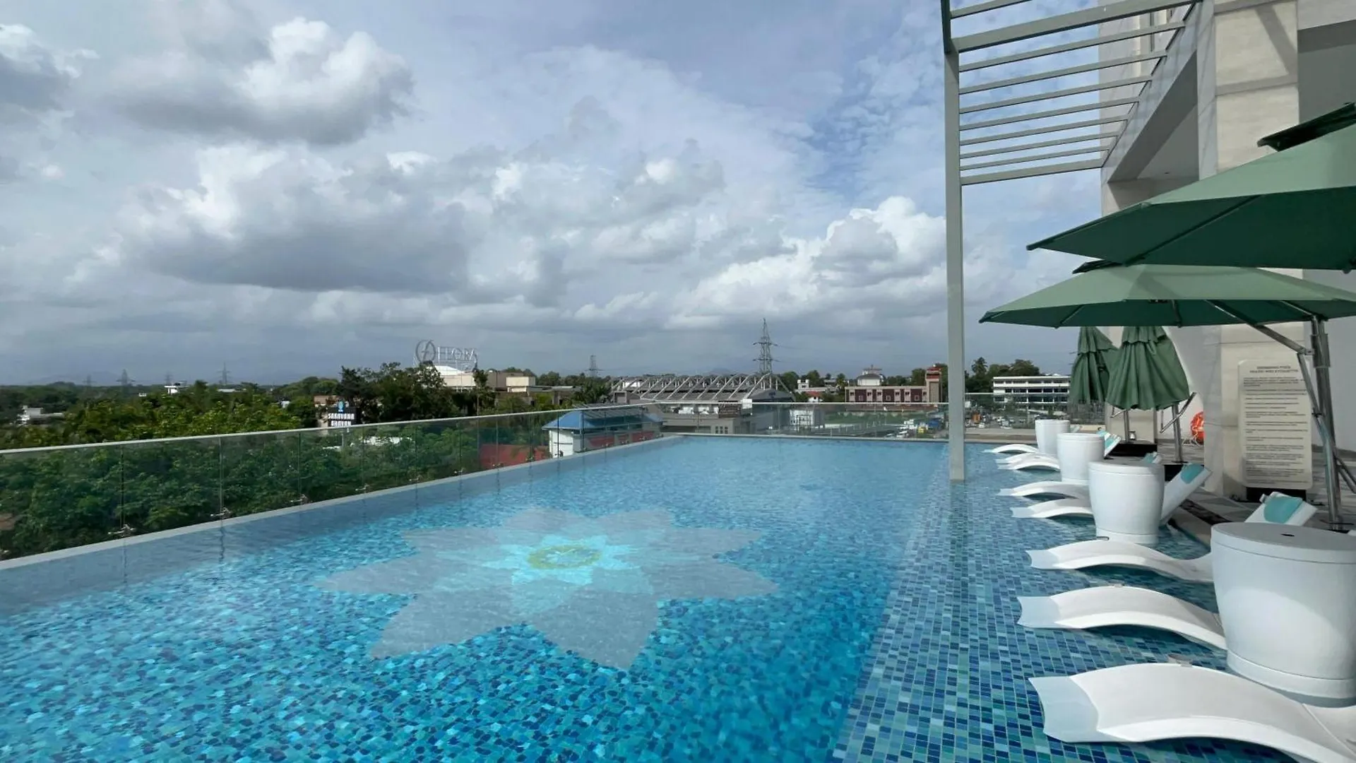 Hotel Taj Cochin International Airport, Kerala Kochi